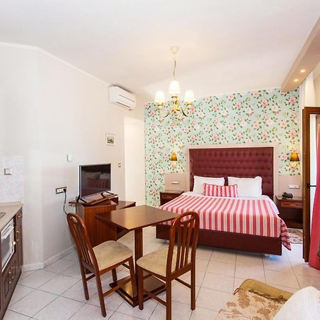 Olympic Apartments Parga Exterior photo